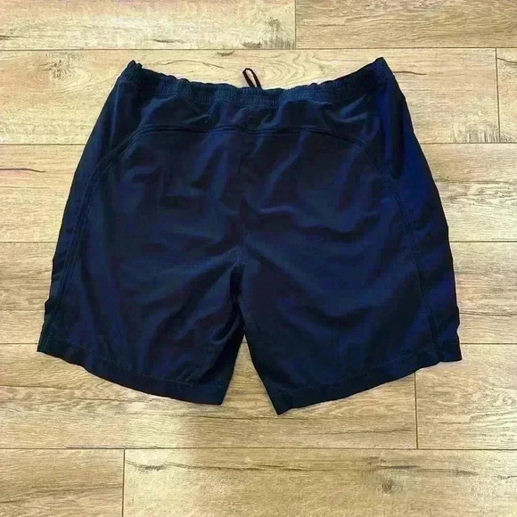 PELOTON Men’s Shorts Size XL in Good Condition - Picture 4 of 4